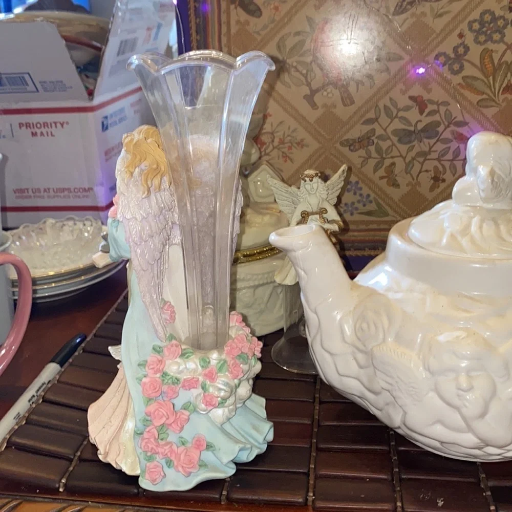 Bundle of angle pieces including a teapot, jewelry holder, candle holder, bell
